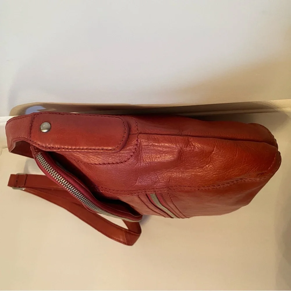 HOBO INTERNATIONAL SHOULDER CROSSBODY BAG RED LEATHER FLAP SILVER HARDWARE